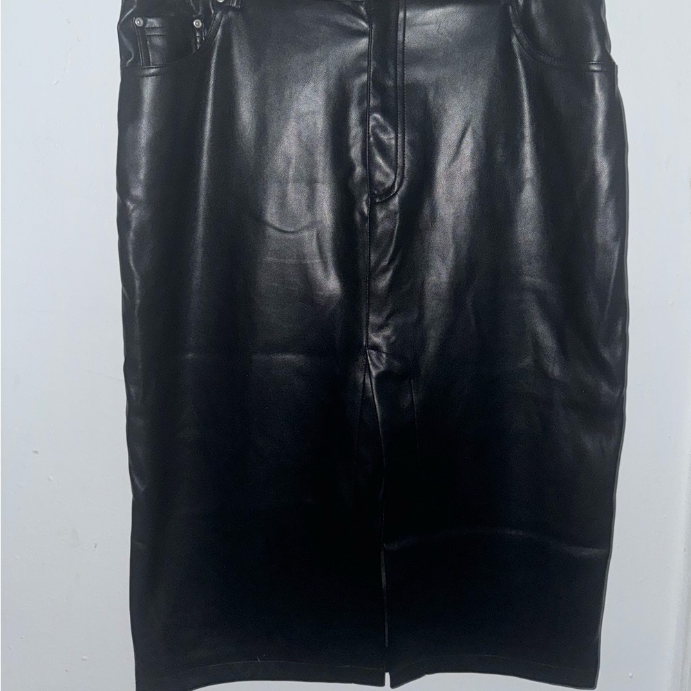 Preloved 💕Black Vegan Leather Skirt